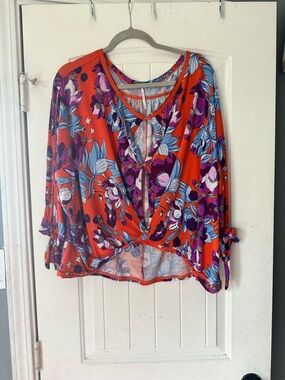 Free People Keepin On Twist Front Floral Slouchy Top - Size L